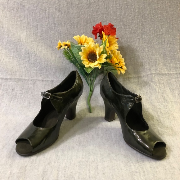 NWOT - Forest Green Patent Open Toe Buckled Pumps - Picture 11 of 16